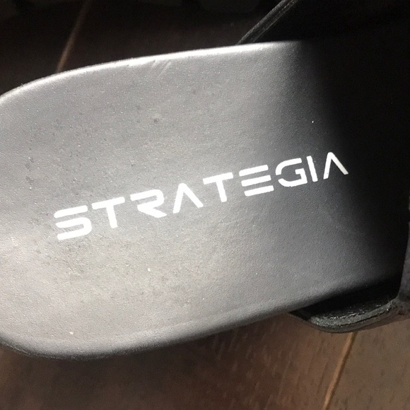 Strategia Platform Shoes - Picture 4 of 4
